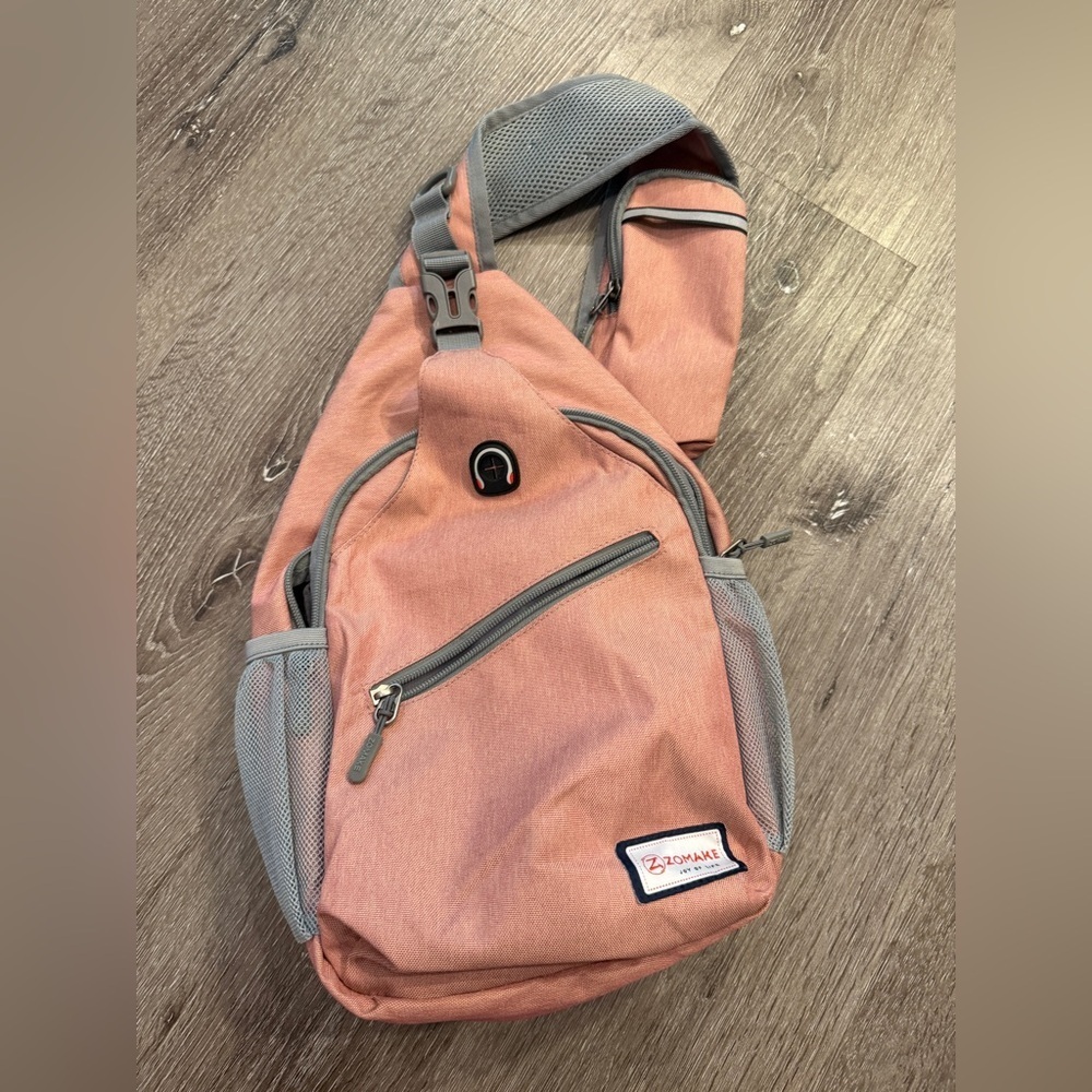 Like new!! Zomake sling crossbody bag